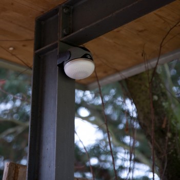 Akku LED Outdoor Leuchte OLI mit Lautsprecher Brennenstuhl
