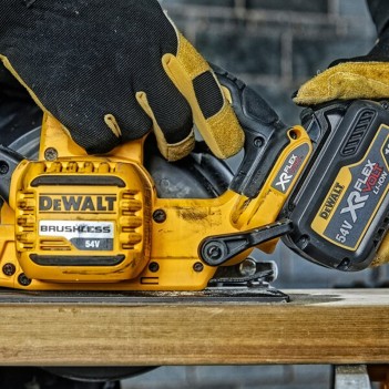 Akku-handkreissäge 190 mm 54V XR FLEXVOLT DCS575 DeWalt