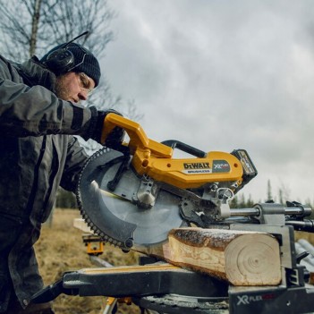 Akku-/netz-paneelsäge 305mm 54V XR FLEXVOLT + Akkus DHS780 DeWalt