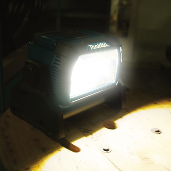 Lampe de chantier LED 18V / 18Vx2 Li-Ion + 230V DML809 Makita