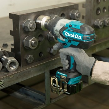 Boulonneuse à choc 18V DTW1001 (avec ou sans accus) Makita