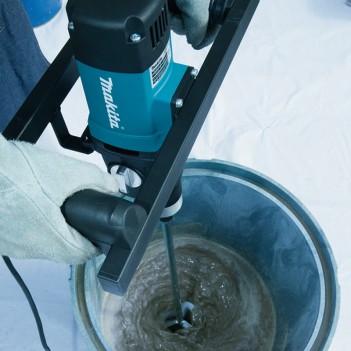 Rührgerät 1300W UT1401 Makita