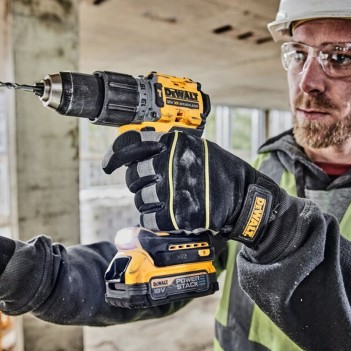 Perceuse visseuse à percussion XR 18V + 2 Accus 1,7Ah DCD805E2T DeWalt