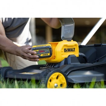 Tondeuse XR 54V Brushless autotractée DCMWSP550N DeWalt