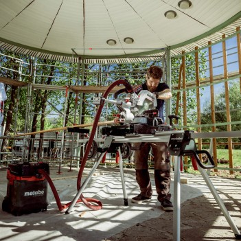 Scie à onglets radiale KGS 18 LTX BL 254 18V + 2 Accus 8Ah LiHD Metabo