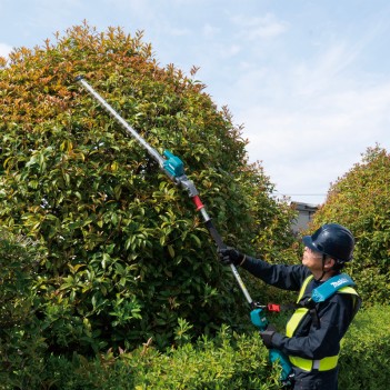 Taille-haie sur perche 60 cm 40V XGT UN001GZ Makita