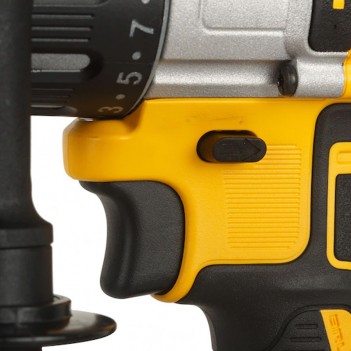 Perceuse à percussion XRP 18V + 3 Accus 5Ah DCD996P3 DeWalt