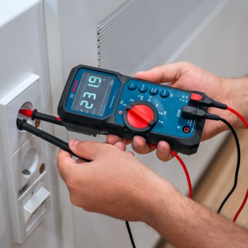 Digital Multimeter GDM 600-15 Professional + MH 1 Bosch