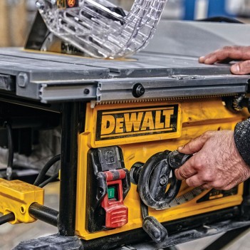 Scie à table Ø250mm DWE7492 + piétement roulant DE7400 DeWalt