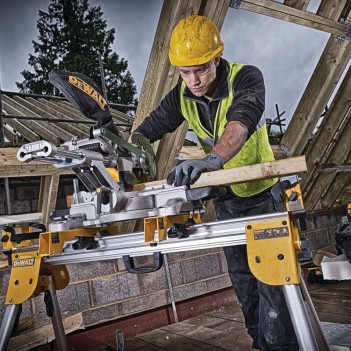 Scie à onglets radiale XR 18V 184 mm DCS365N-XJ DeWalt