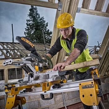 Scie à onglets radiale XR 18V 184 mm DCS365N + Piètement DE7033 DeWalt