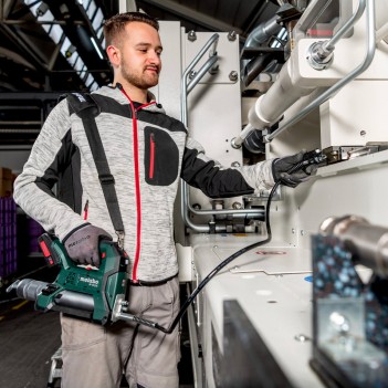 Pompe à graisse 18V FP 18 LTX + 2 Accus 2Ah Metabo