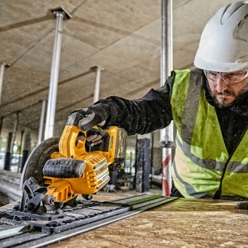 Akku-handkreissäge 190 mm 54V XR FLEXVOLT + 2 Akkus 9Ah DCS579X2-QW DeWalt