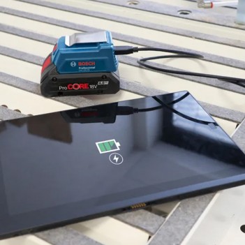 Ladegerät / USB-Ladeadapter GAA 18V-48 Bosch