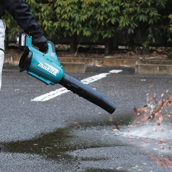 Souffleur 40Vmax XGT + 1 Accu 4Ah et chargeur UB001GM101 Makita