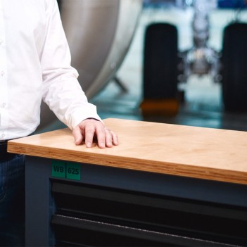 Werkstattwagen mit 7 Schubladen und Werkbank, 141 Werkzeuge 151A Stahlwille