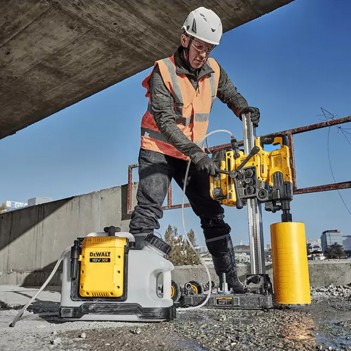 Réservoir d'eau portable sans fil 18V XR 15 L DCE6820N-XJ DeWalt