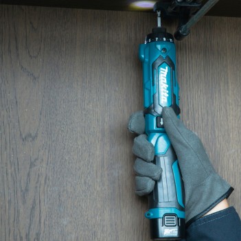 Tournevis 7,2V + 2 Accus 1,5Ah et chargeur DF012DSE Makita