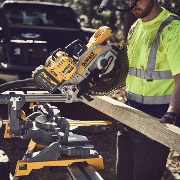 Akku-Paneelsäge XR FLEXVOLT 54V 250mm DCS727N-XJ DeWalt