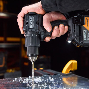 Schlagbohrschrauber 18V + 1 Akku DCD86MP1T McLaren DeWalt