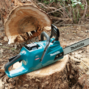Akku-Kettensäge XGT 40Vmax 40cm + 1 Akku 5Ah und Ladegerät UC012GT101 Makita