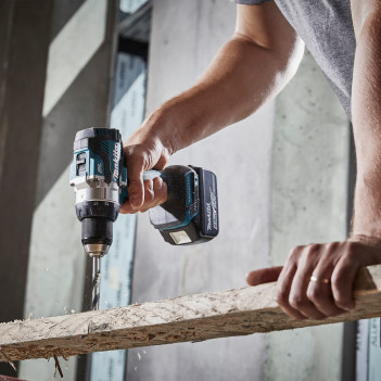 Perceuse-visseuse LXT 18V + 2 accus 5Ah et chargeur DDF489RTJ Makita