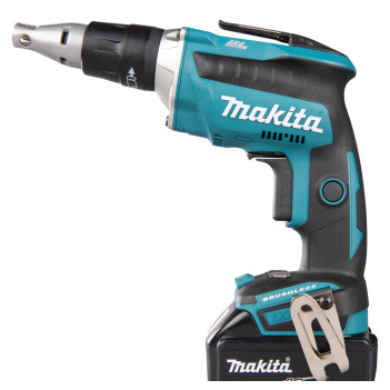 Akku-Schrauber LXT 18V + 2 Akkus 5Ah und Ladegerät DFS452RTJ Makita