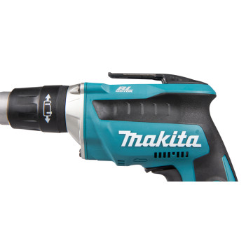 Akku-Schrauber LXT 18V + 2 Akkus 5Ah und Ladegerät DFS452RTJ Makita