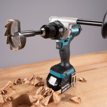 Perceuse-frappeuse LXT 18V + 2 accus 5Ah et chargeur DHP492RTJ Makita