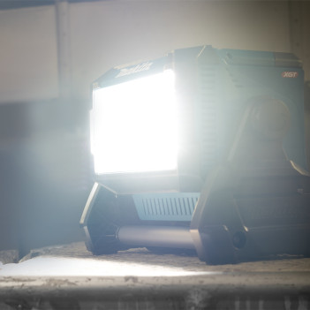 Lampe de chantier LXT / XGT 18V 40Vmax ML009G Makita