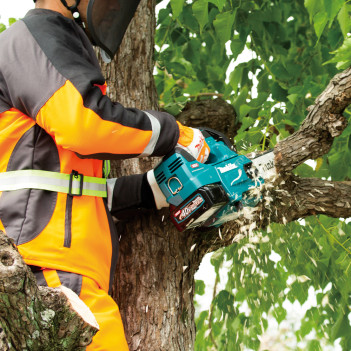 Akku-Kettensäge XGT 40Vmax 35cm + 1 Akku 4Ah und Ladegerät UC004GM101 Makita