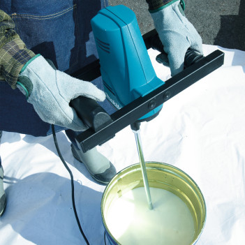 Mélangeur électrique 960W 120mm UT1200 Makita