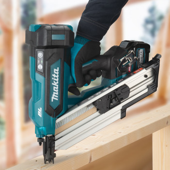 Cloueuse XGT 40Vmax 90mm BN001GZ Makita