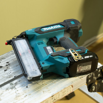 Cloueuse LXT 18V 50mm DBN501ZJ Makita