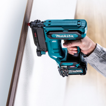 Cloueuse XGT pour clous sans tête 40Vmax 35mm PT001GZ Makita