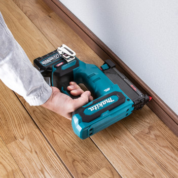 Akku-Stiftnagler XGT 40Vmax 35mm PT001GZ Makita