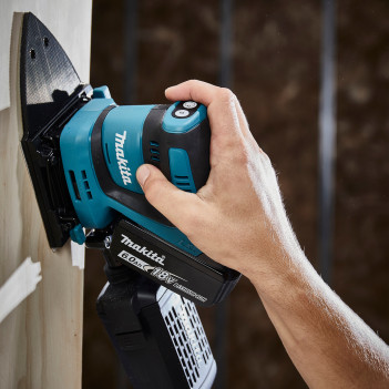 Akku-Schwingschleifer LXT 18V 112x102mm + 2 Akkus 5Ah und Ladegerät DBO480RTJ Makita