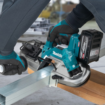 Tragbare- Akku-Bandsäge XGT 40Vmax 66mm PB003GZ Makita