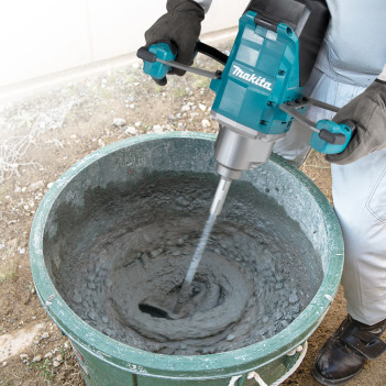 Mélangeur XGT 40Vmax 240mm UT001GZ02 Makita