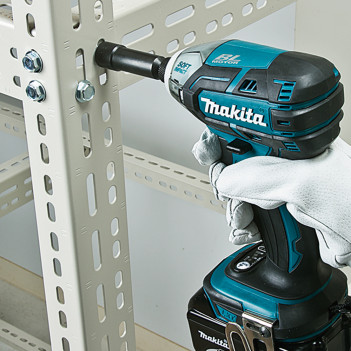 Akku-Schlagschrauber « Oil-Impulse » LXT 18V DTS141ZJ Makita